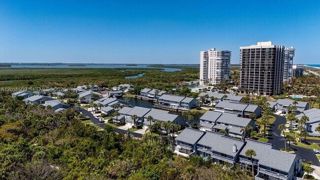 Building Photo - 4949 N Hwy A1A