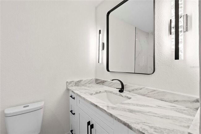 Building Photo - 8014 W Comanche Ave