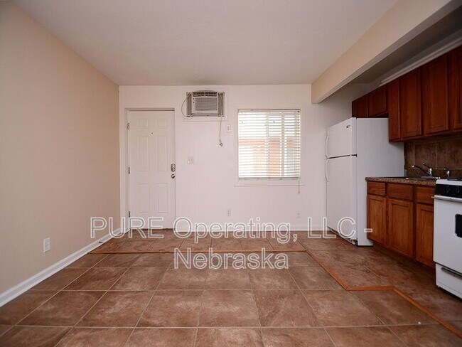 Building Photo - 612-616-616 N 46th St