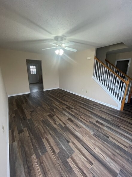 Building Photo - 601 Mountain Cove