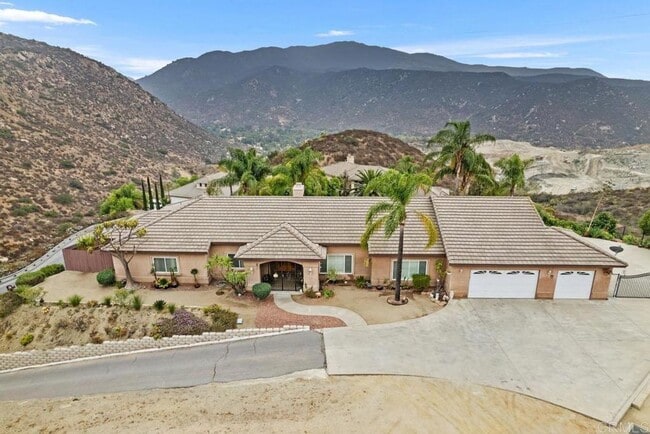 Primary Photo - BEAUTIFUL 4BR/3BA home in SINGING HILLS VI...