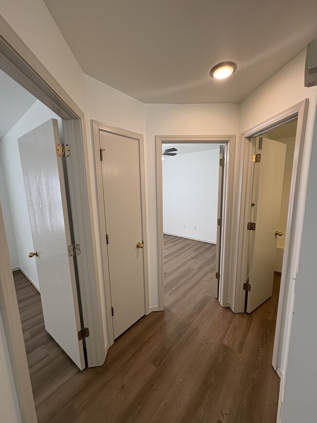 Building Photo - 601 Cedarbrook Ct