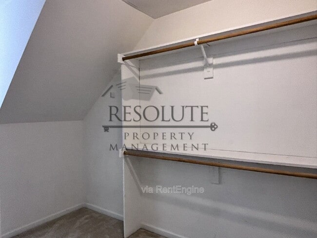 Building Photo - 5818 Myakka Ct