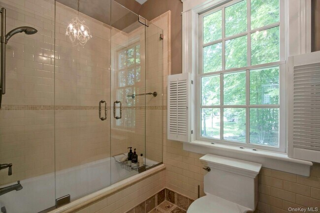 Building Photo - 314 Haverstraw Rd