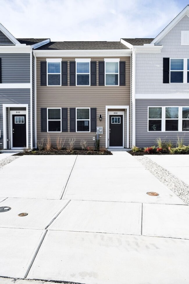 Building Photo - Brand NEW Townhome for Rent!