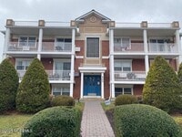 Building Photo - 400 4th Ave