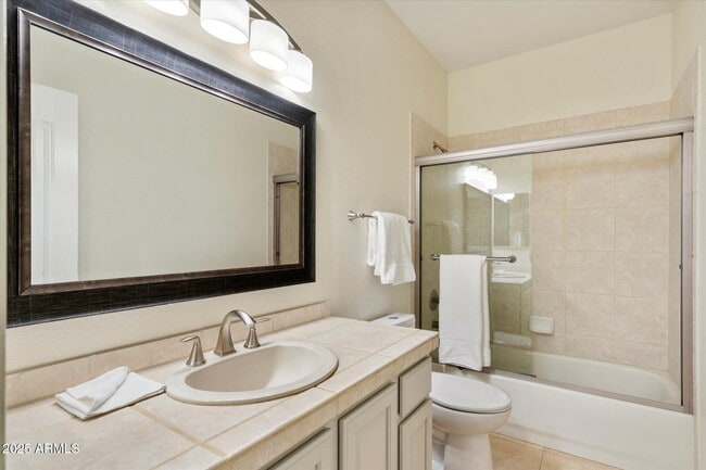 Building Photo - 10060 E Emerald Dr