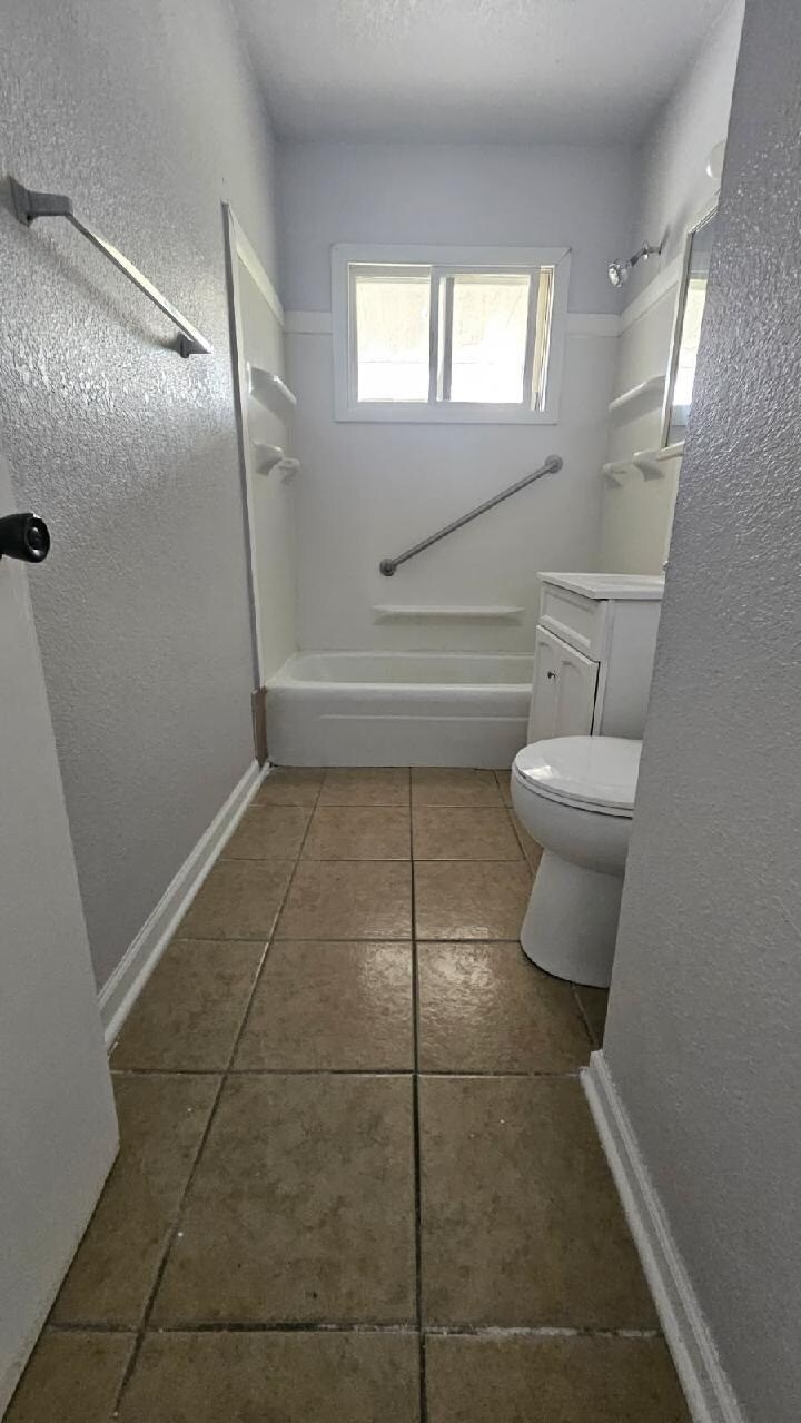 Building Photo - 235 12th St