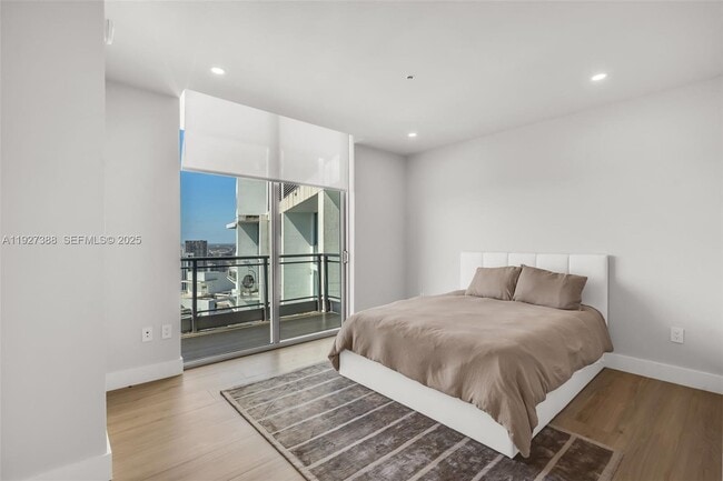 Building Photo - 92 SW 3rd St