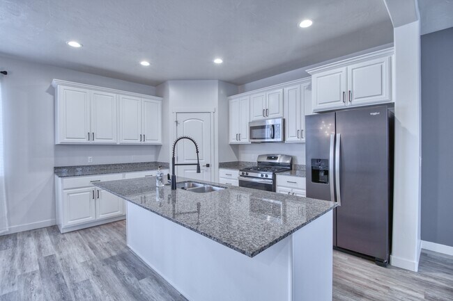 Building Photo - 412 S Willow Leaf Rd