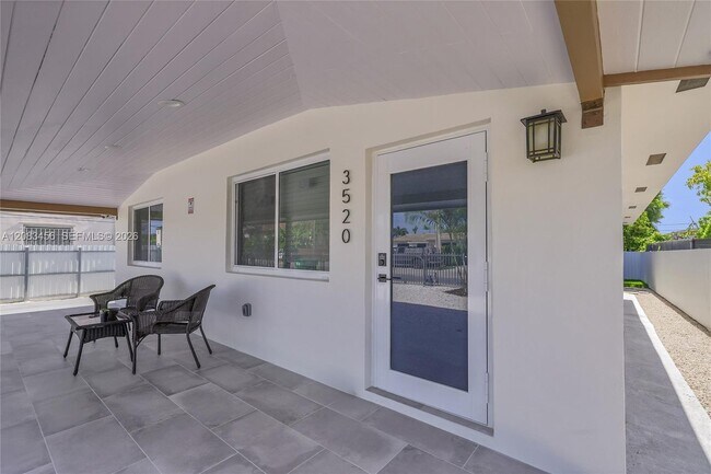 Building Photo - 3520 SW 88th Pl