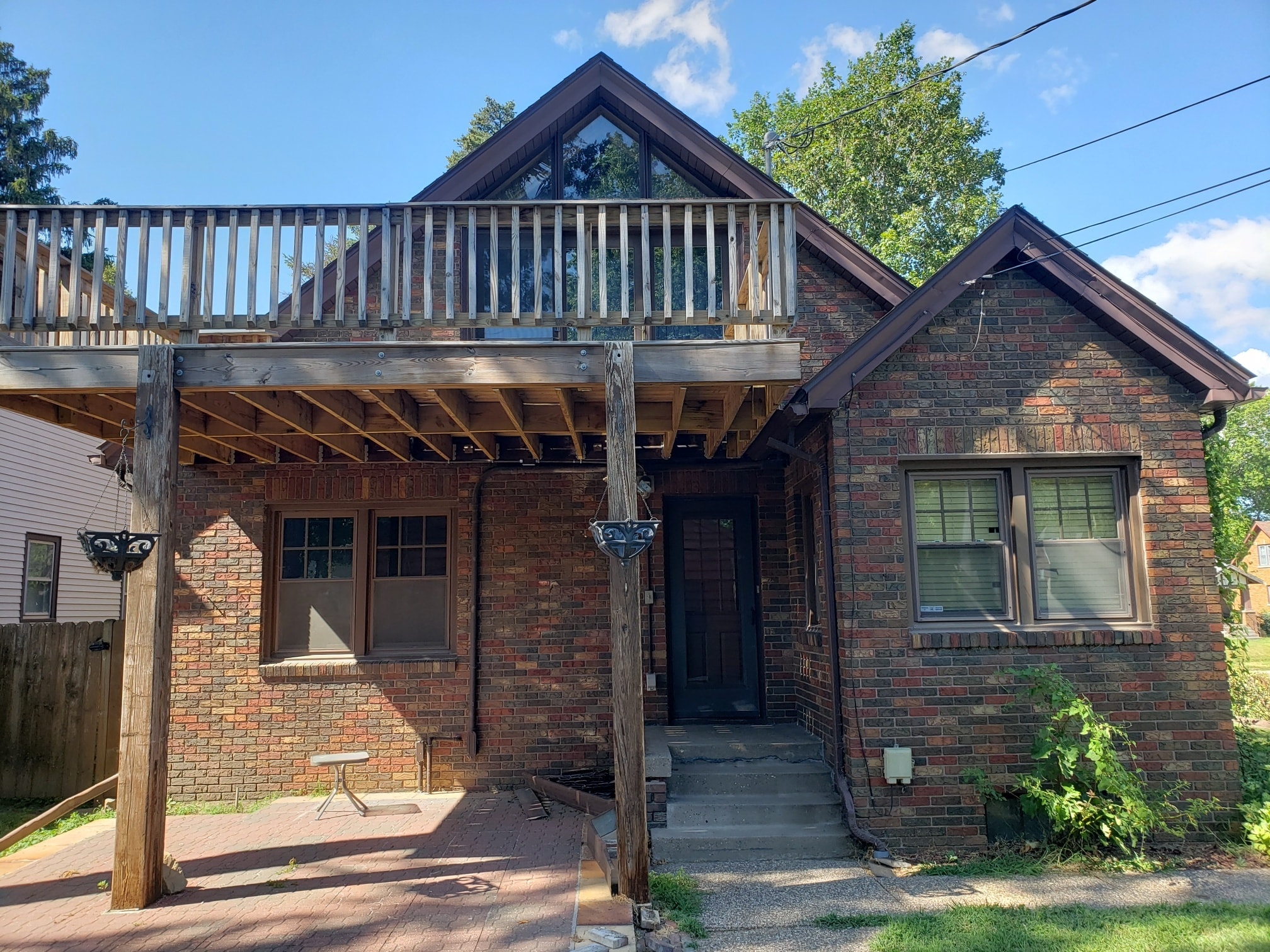 Building Photo - 1003 W 17th St