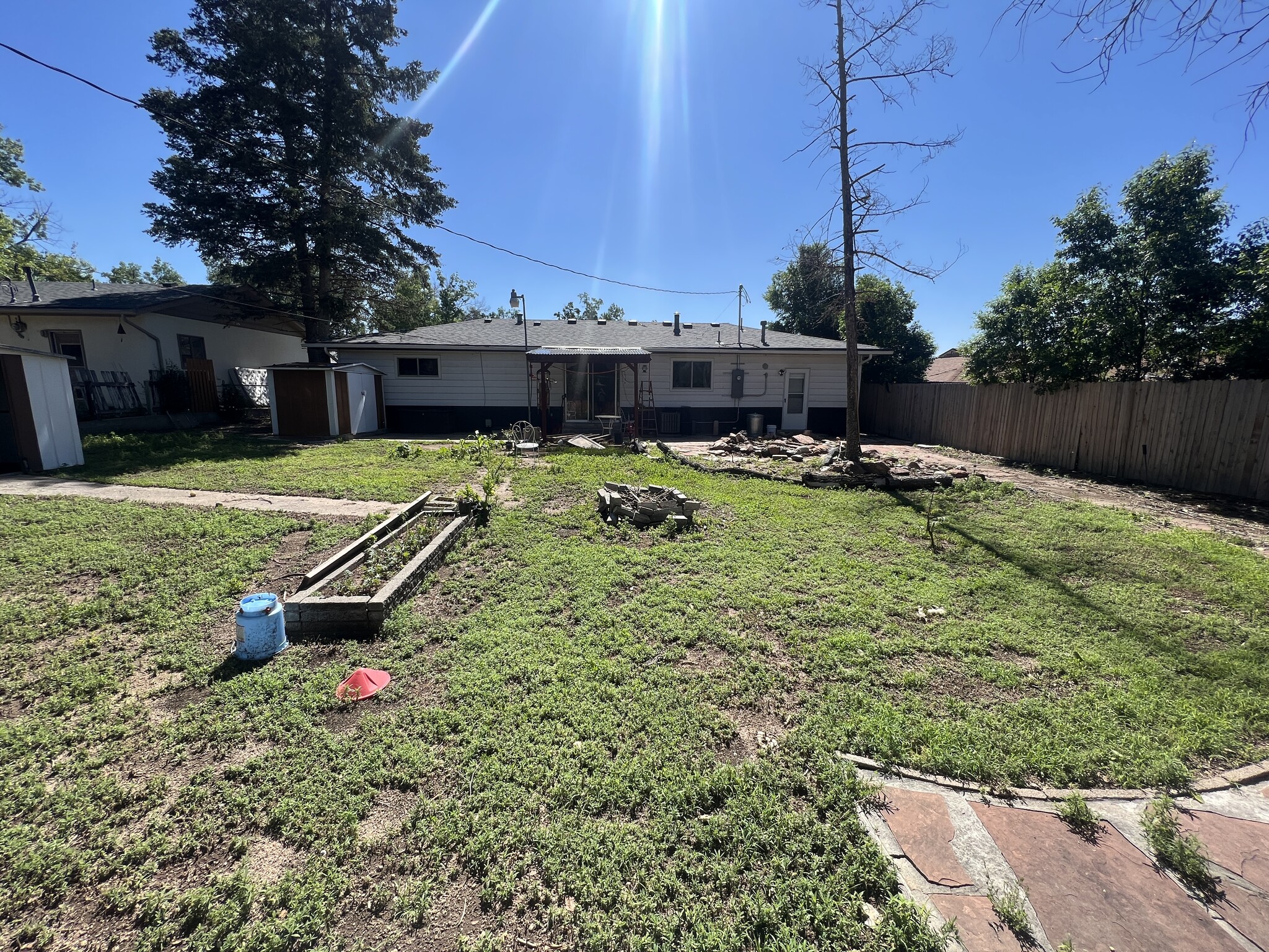 Building Photo - 430 Cypress Dr
