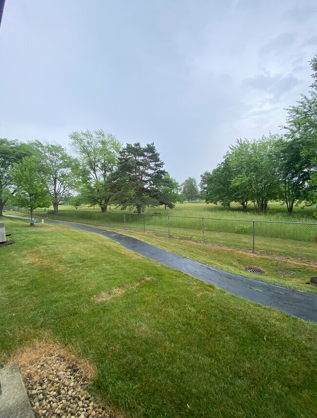 Building Photo - 309 Memory Ln