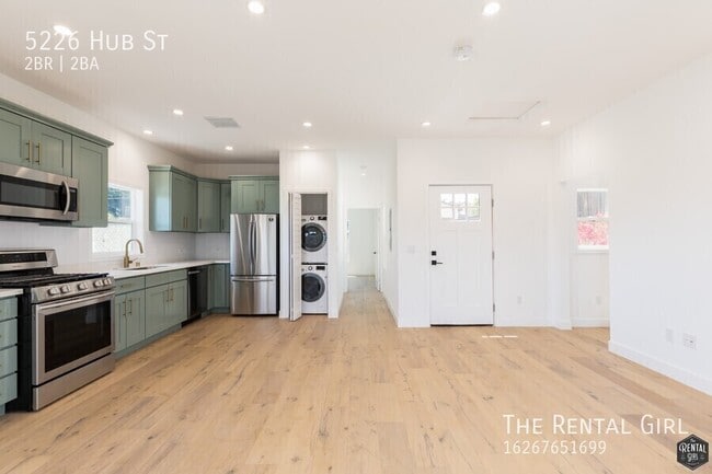 Building Photo - 5226 Hub St