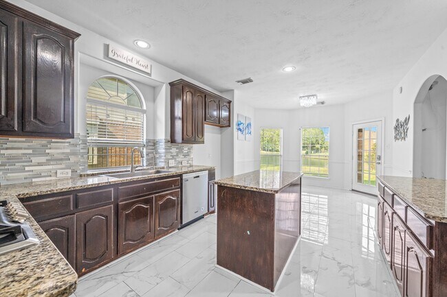 Building Photo - 10926 Wynfield Springs Dr