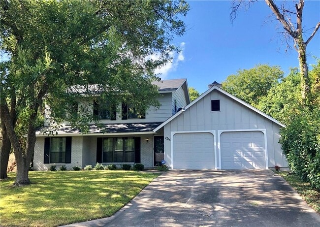 Building Photo - 1705 Pebble Brook Dr
