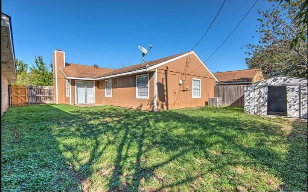 Building Photo - 2709 San Jacinto Rd