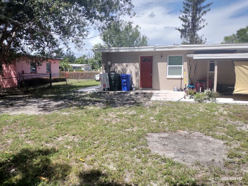Building Photo - 1362 Gardenia Ave