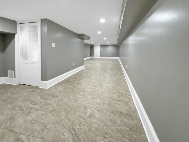 Building Photo - 2265 Reisterstown Rd