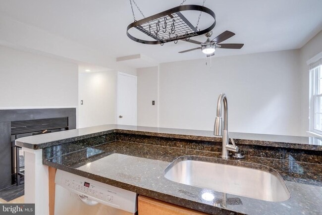 Building Photo - 5728 Evergreen Knoll Ct