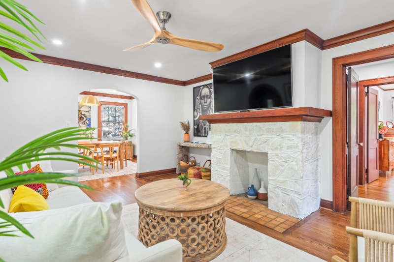 Building Photo - 949 Victory Dr SW