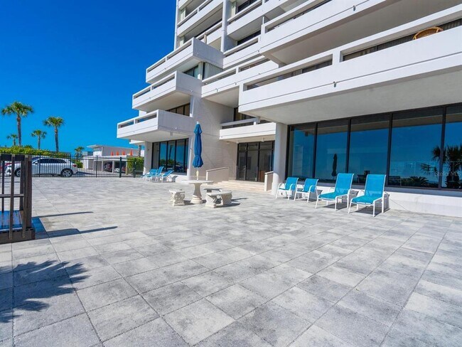 Building Photo - 5400 Ocean Blvd