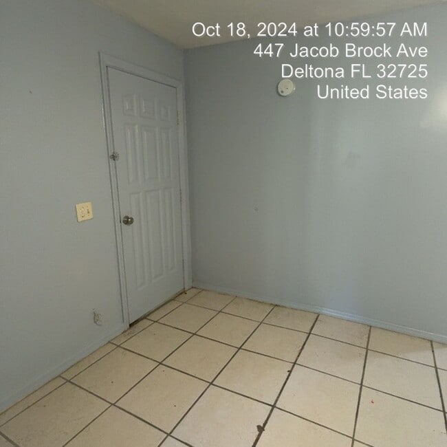 Building Photo - Historical Area,  utilities included!  Call Sheila C 407-687-7900 CARE FREE Living