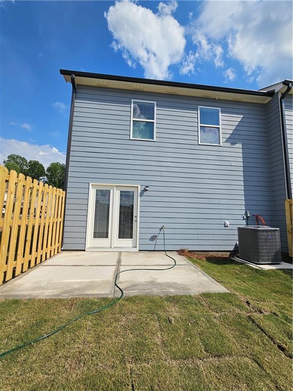 Building Photo - 27 Berryville Dr