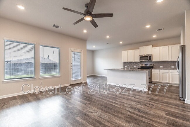Building Photo - 2126 Silver Maple