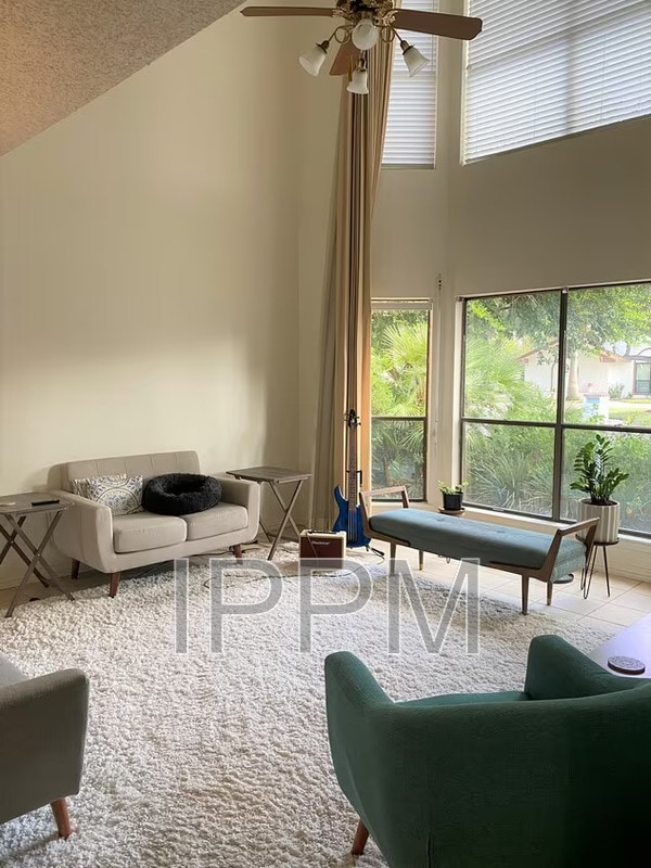 Building Photo - 5320 Guava Dr