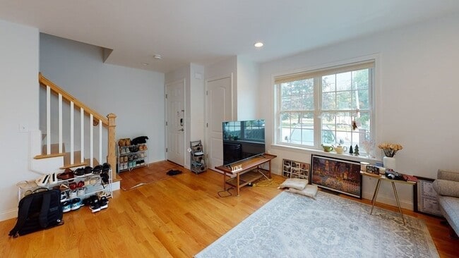Building Photo - 28 Woodruff Ave