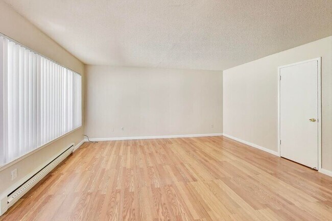 Building Photo - 1283 Ayala Dr