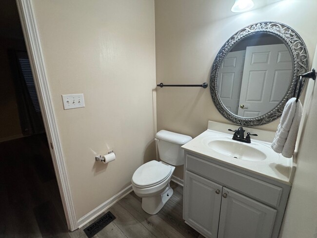 Building Photo - 3 Bedroom |  2.5 Bathroom Raleigh Home wit...