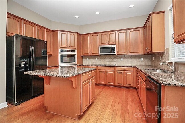 Building Photo - 311 Palmerston Ln