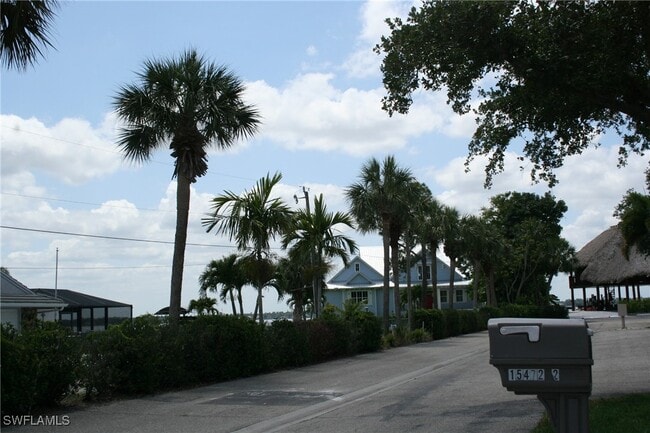 Building Photo - 15472 Admiralty Cir