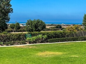 Building Photo - Luxurious Coastal Living: Fully Remodeled 3-Bed, 3.5-Bath with Ocean Views in Sea Point