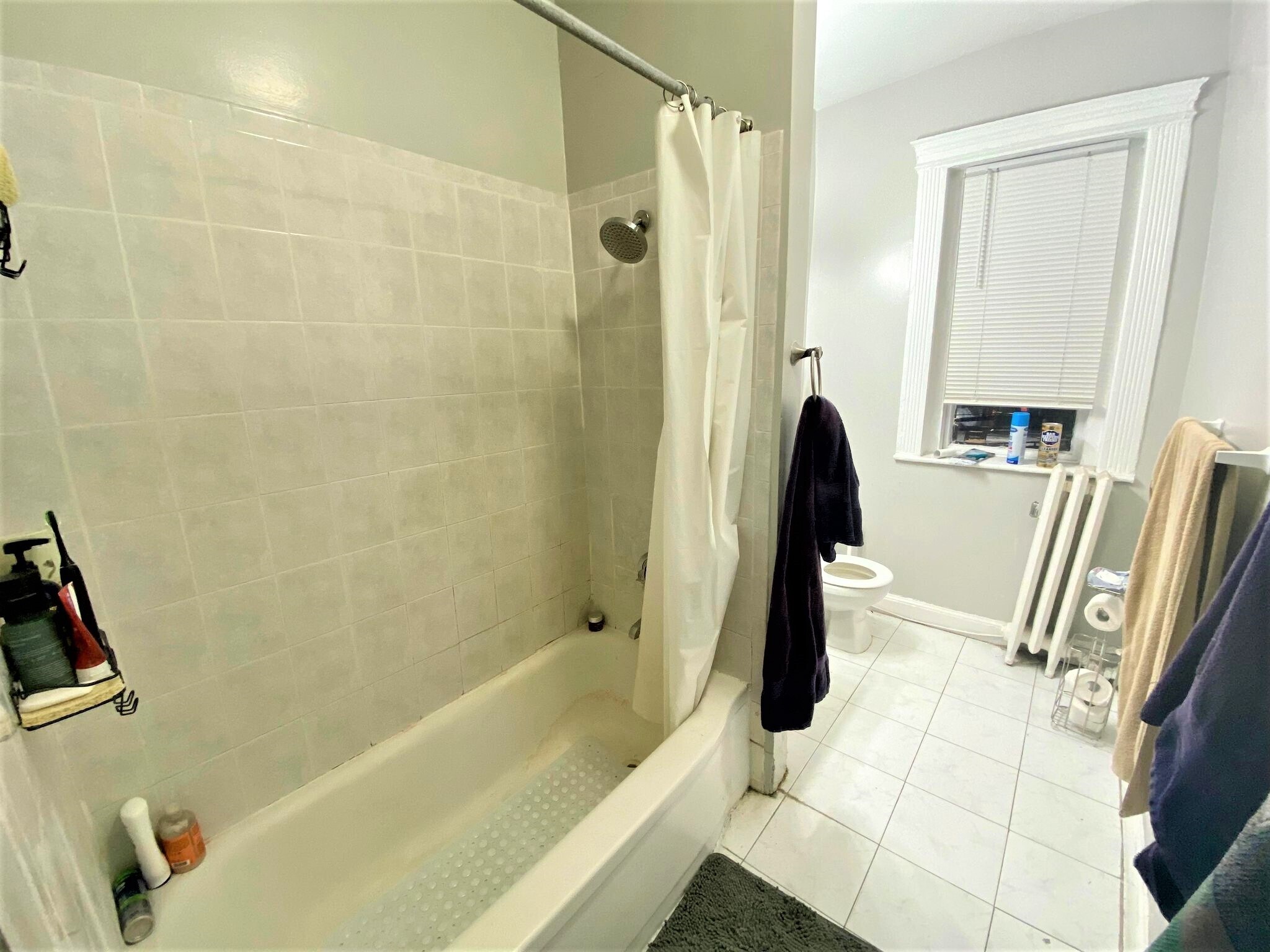 Building Photo - 447 Park Dr