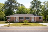 Building Photo - 35 Willow Dr