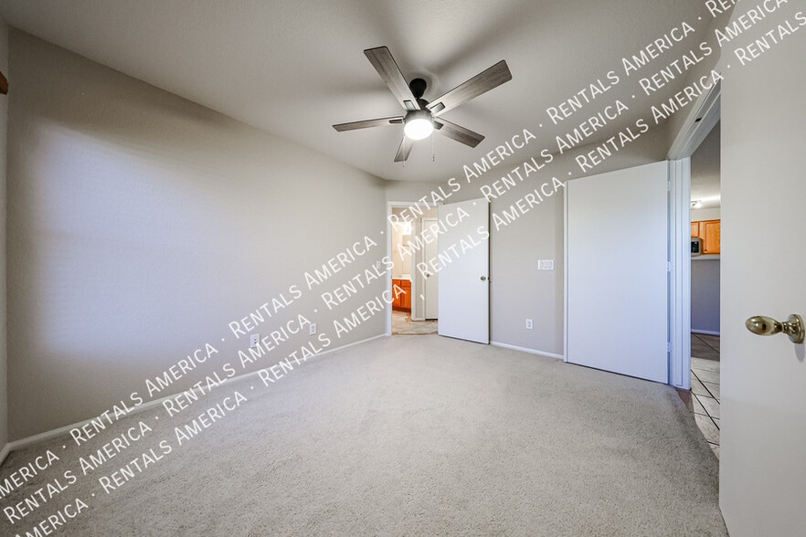 Building Photo - 42610 W Michaels Dr