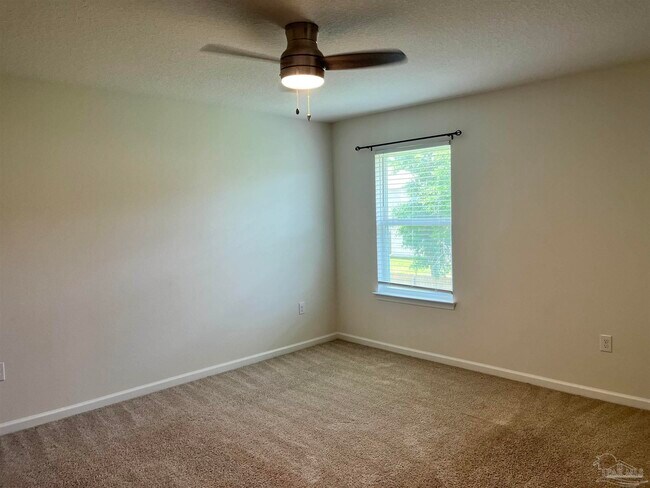 Building Photo - 5862 Blackhorse Cir