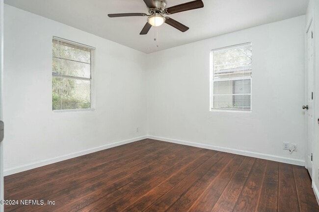 Building Photo - 2221 Commonwealth Ave