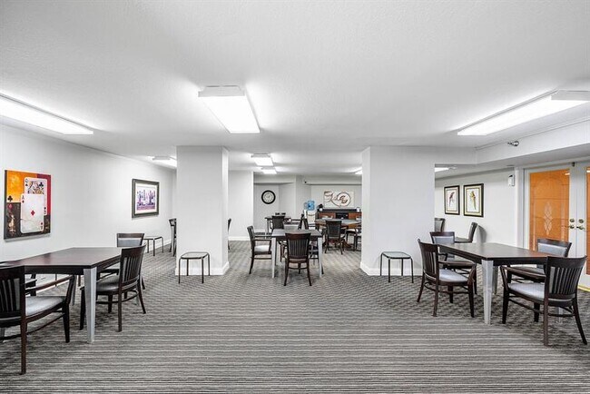 Building Photo - 3500 Mystic Pointe Dr