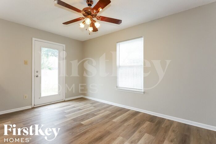 Building Photo - 2297 Westmere Dr
