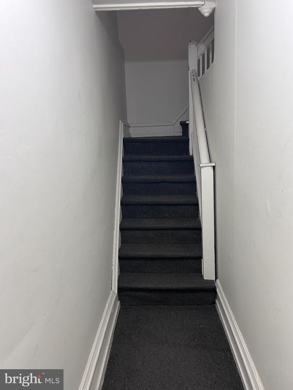 Building Photo - 913 Fayette St