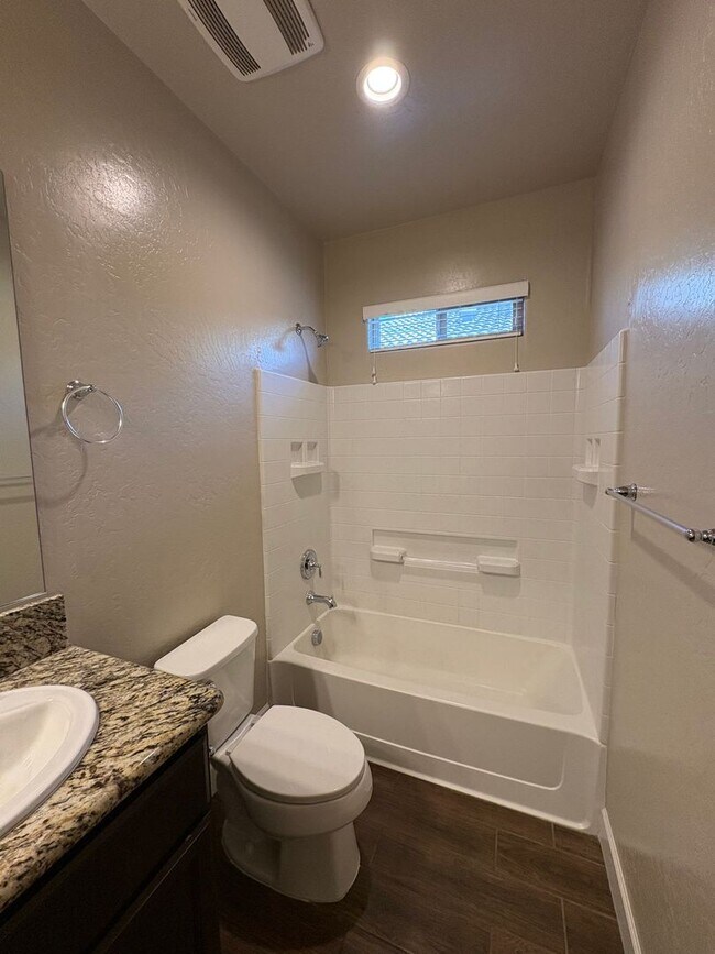 Building Photo - Lovely SE Tulare available now!