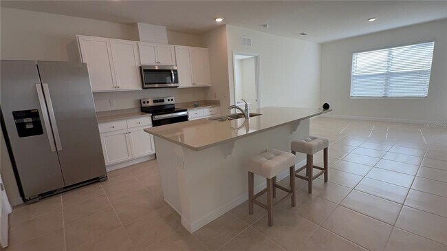 Building Photo - 504 Taylor Grvs St