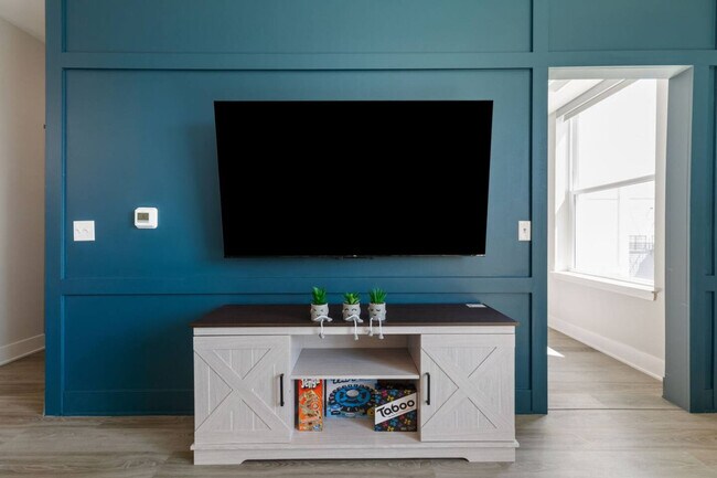 Building Photo - 28294 Ferry Rd