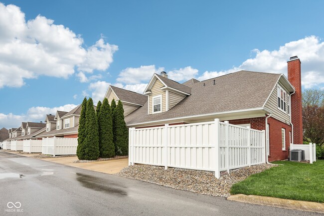 Building Photo - 15557 Bowie Dr