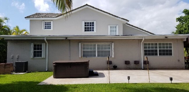 Building Photo - 8331 SW 96th Pl
